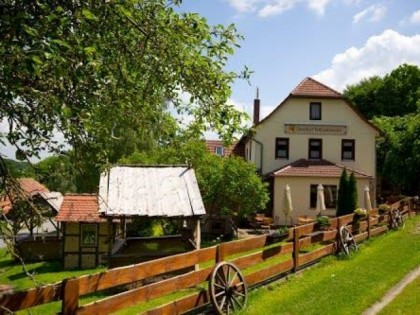 Foto: Zu den vier Linden